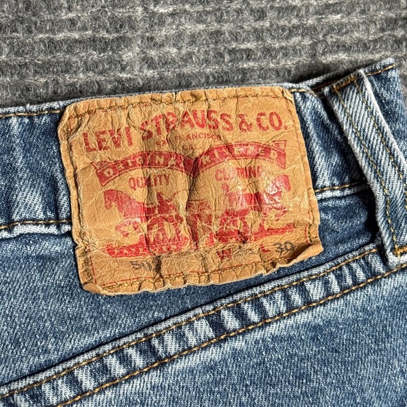 Levi Strauss & Co 505 Mens W31 L30 Regular Fit Straight Leg Blue Denim Jeans - Picture 6 of 7